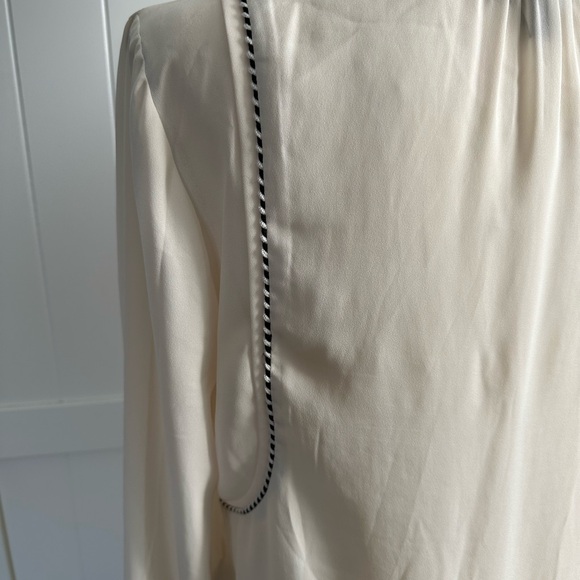J. Crew Cream Long Sleeve Blouse Top Shirt with Black Trim Size 4 - Picture 4 of 7